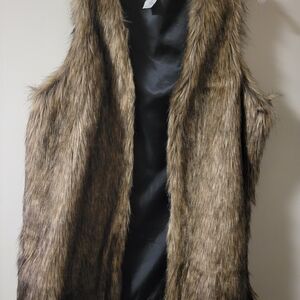 Faux Fur Vest in Brown. Excellent Condition.